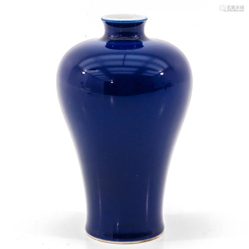 A Blue Glaze Meiping Vase