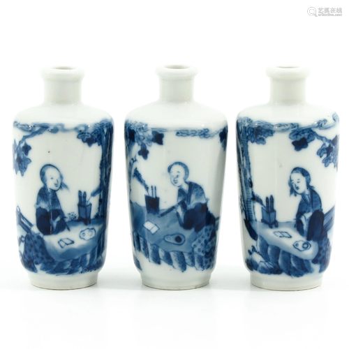 A Set of 3 Miniature Vases