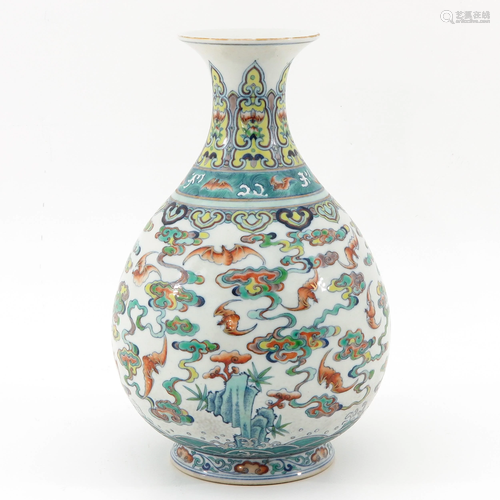 A Doucai Decor Vase