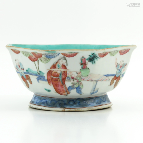 A Famille Rose Altar Dish