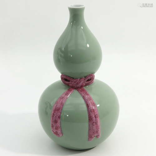 A Celadon Gourd Vase