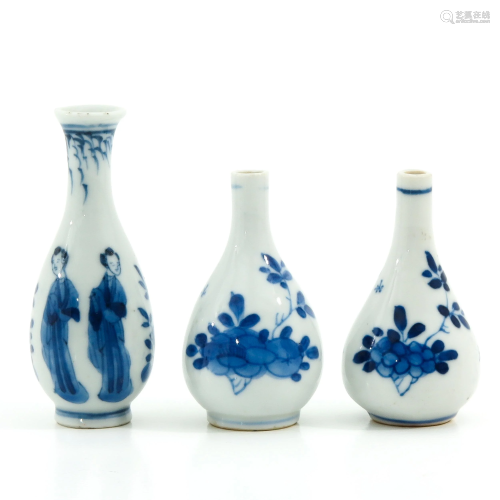 A Set of 3 Miniature Vases