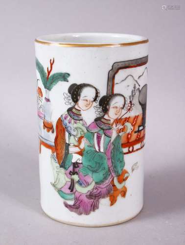 A CHINESE FAMILLE ROSE PORCELAIN BRUSH WASH, painted with two figures in an interior setting, 12cm