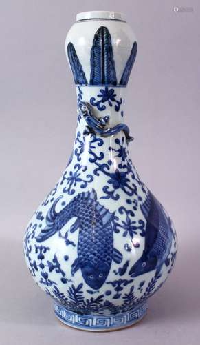 A CHINESE MING STYLE BLUE & WHITE FISH & LOTUS GARLIC HEAD VASE, With swimming fish amongst lotus