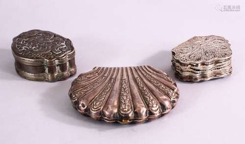 A COLLECTION OF THREE 18TH / 19TH CENTURY OTTOMAN TURKISH SILVER SNUFF BOXES, one with filigree