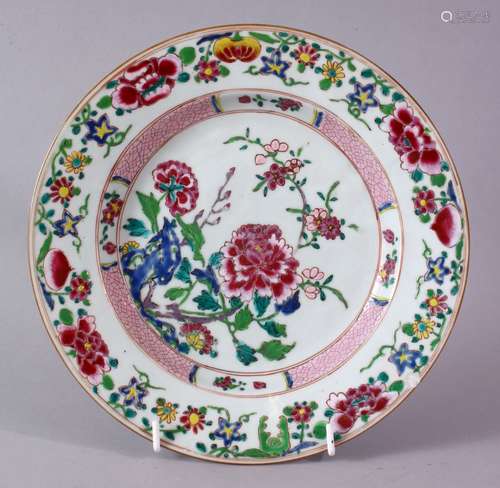 AN 18TH CHINESE FAMILLE ROSE PLATE, painted with flowers.