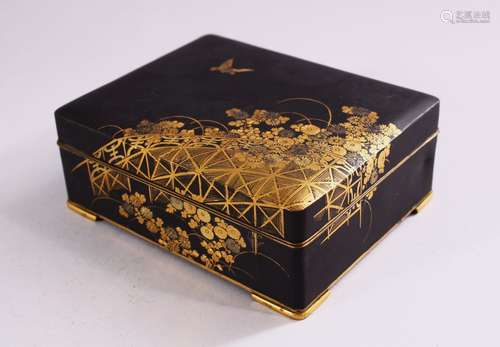 A JAPANESE MEIJI PERIOD KOMAI STYLE DAMASCENE INLAID BRONZE & MIXED METAL LIDDED BOX, the box inlaid