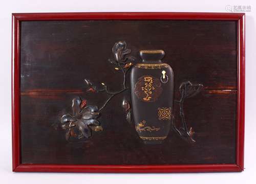 A FINE JAPANESE MEIJI PERIOD CARVED AND LACQUER WOOD PANEL, the panel depicting a carved wooden