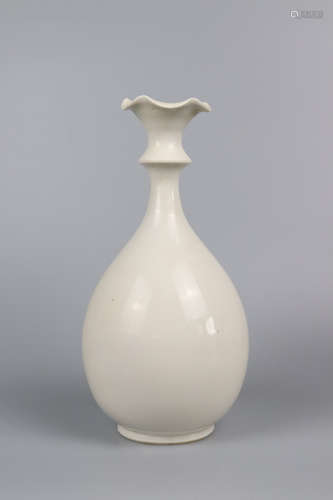 Chinese Ding Wave Porcelain Jar