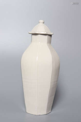 Chinese Ding Wave Porcelain Square Bottle
