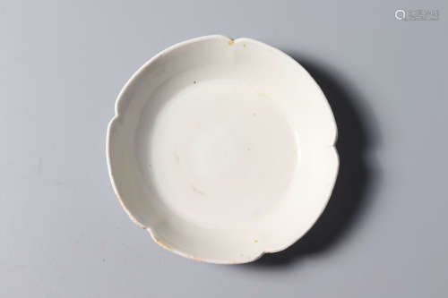 Chinese Ding Wave Porcelain Plate