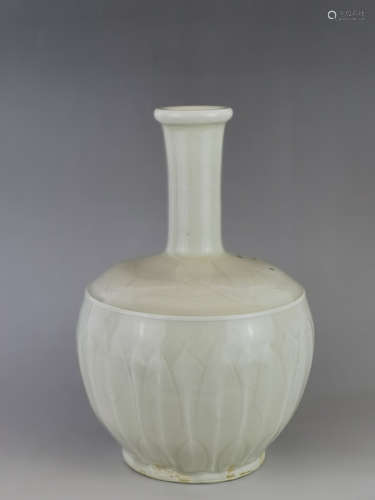 Chinese Ding Wave Porcelain Bottle