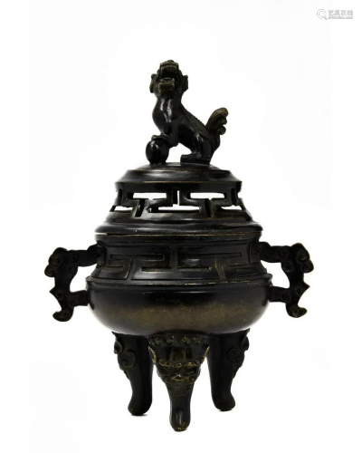 CHINESE BRONZE CENSER WITH DOG