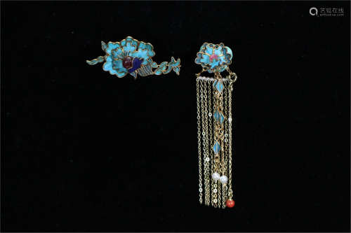 A Pair of Chinese Gilt Silver Earrings with Kingfisher Feather Inlaid