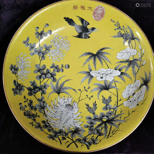 A Large Chinese Mocai Dish with bird and flowers