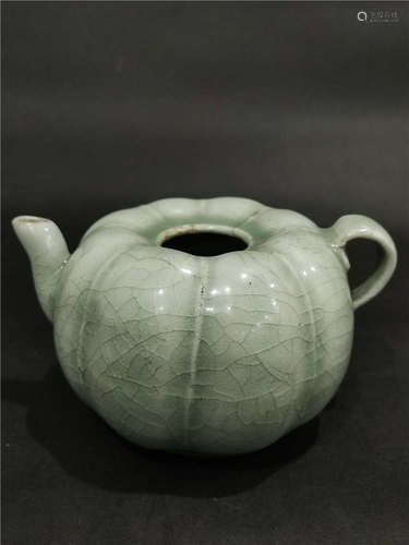 a chinese southern song dynasty teapot