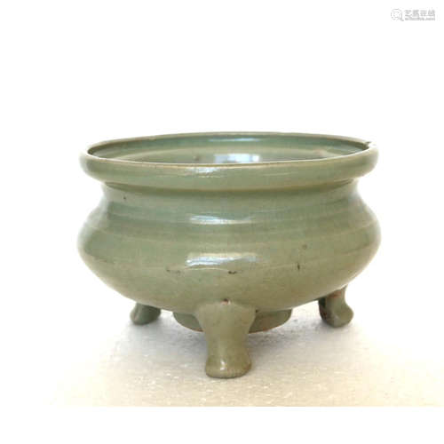 a chinese Long Quan censer