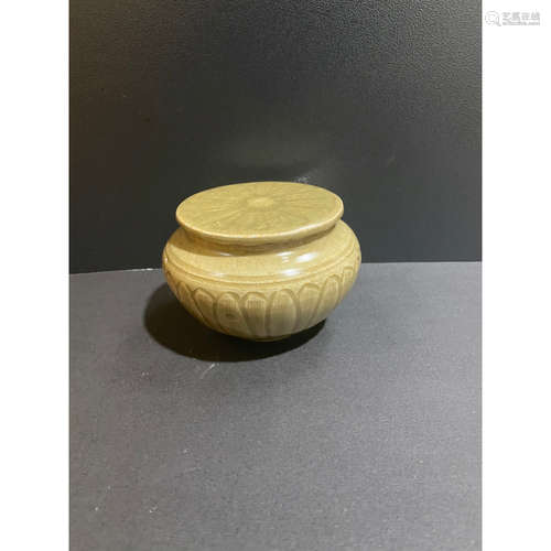 a chinese southern long quan jar with cover