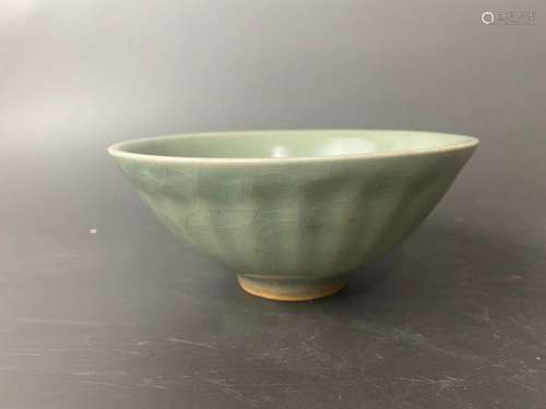 a chinese southern song long quan bowl