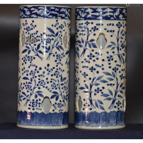 a pair of chinese blue and white porcelain vases