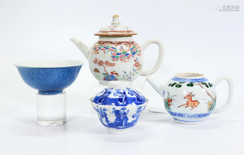 4 Chinese 18/19 C Porcelains; 2 Teapots, 2 Bowls