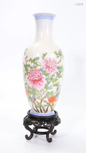 Chinese Famille Rose Egg Shell Porcelain Vase