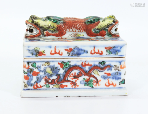 Chinese Wucai Porcelain Dragon Phoenix Covered Box