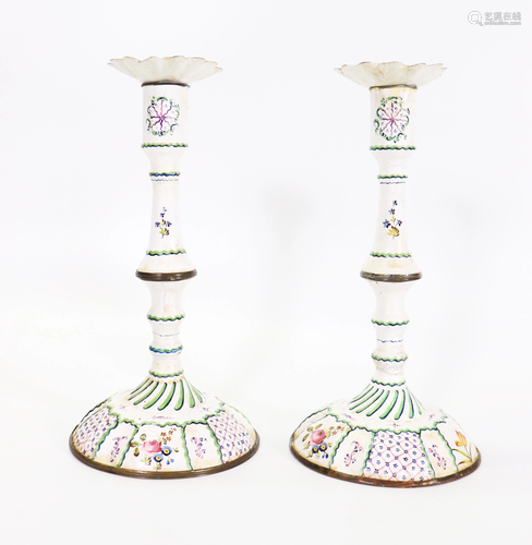 English 18 C White Bilston Enamel Candlesticks