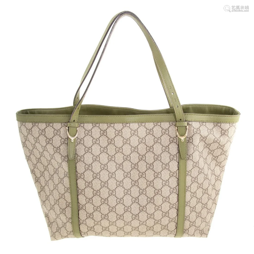 A Gucci Nice Tote GM