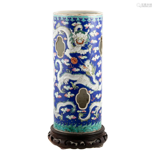 Chinese Export Porcelain Hat Stand