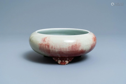 A Chinese peachbloom-glazed tripod censer, 18/19th C.