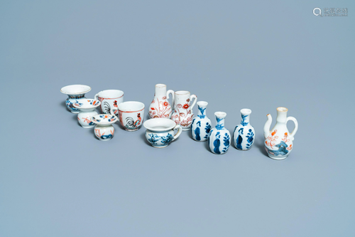 Twelve Chinese blue and white and Imari-style