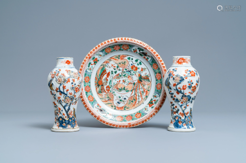 A Chinese famille verte dish and a pair of Imari-style