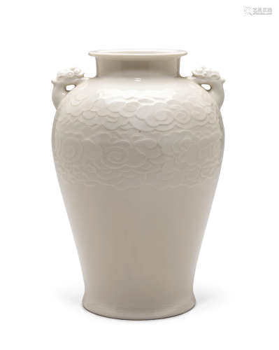 Seifu Yohei III (1851-1914) A white porcelain jar Meiji (1868-1912) or Taisho (1912-1926) era, early 20th century