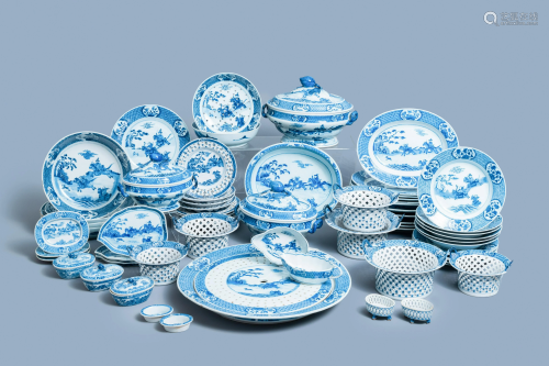 An extensive Chinese blue and white 'hunting scene'