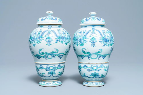 A pair of rare Chinese export porcelain urns and
