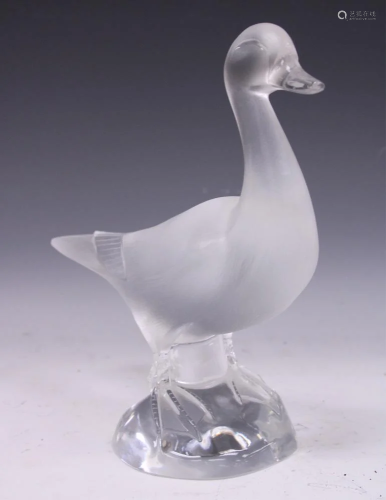 LALIQUE CRYSTAL SCULPTURE OF DUCK