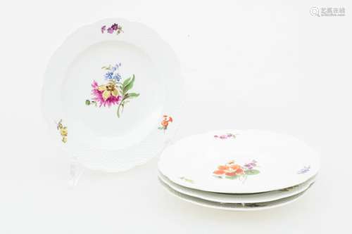 A set of (4) porcelain plates, Meissen, Germany, 1st half 20th century.