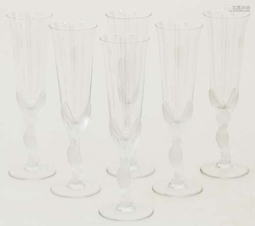 A lot with (6) Igor Carl Fabergé champagne flutes - Kissing Doves. France, 20th century.