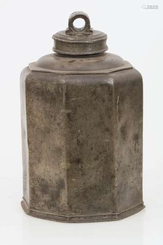 A large pewter hectagonal Swiss water container, Switzerland, 18th century.