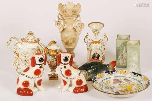 A large lot with various items, a.o. (2) Staffordshire dogs figurines.