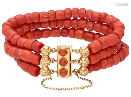 Red coral bracelet with a rose gold closure - 14 ct.