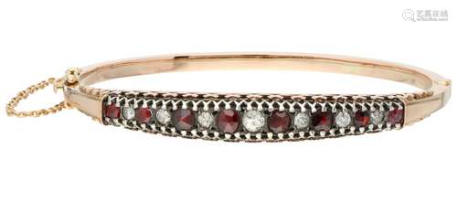 Rose gold bangle set with approx. 0.50 ct. diamond and garnet - 14 ct.