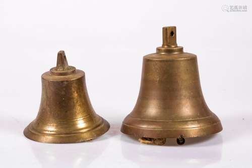 A lot with (2) nautical bells, 20th century.