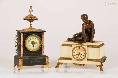 A lot with (2) various mantle clocks, France, 1st quarter 20th century.