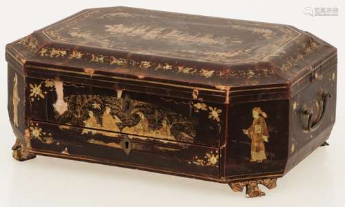 A wooden play box with Chinoiserie decor. Early 2nd century