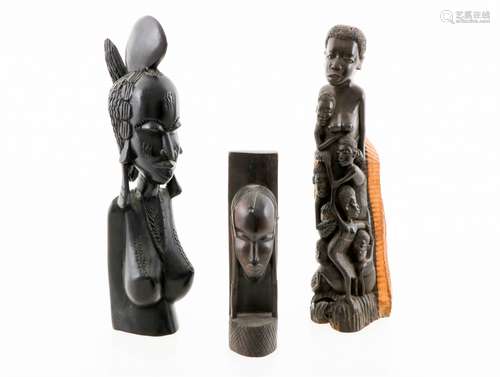 A lot with (3) carvings, D.R. Congo, 20th century.