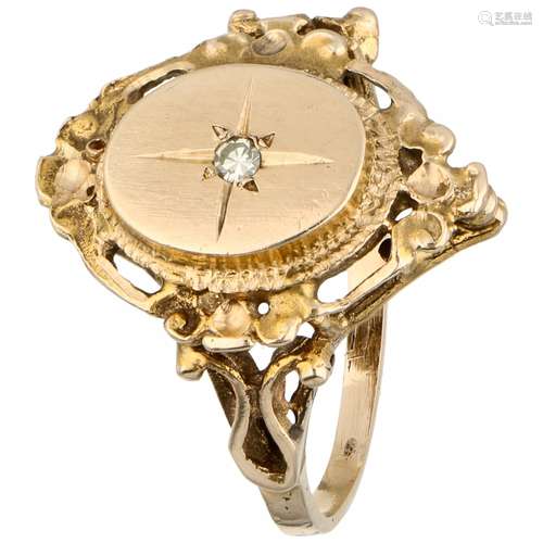 Yellow gold open worked ring, with approx. 0.03 ct. diamond - BLA 561/1000.