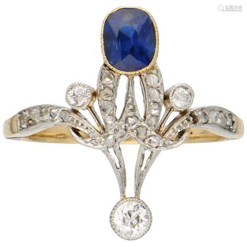 Yellow gold Art Nouveau open worked ring, with approx. 0.15 ct. diamond and natural sapphire - 18 ct