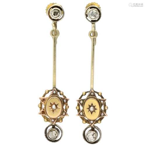 Yellow gold earrings, with approx. 0.28 ct. diamond and seed pearl - 14 ct.